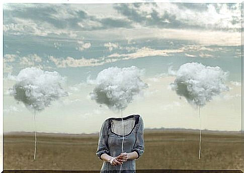 Woman with cloud on her head symbolizing common sense